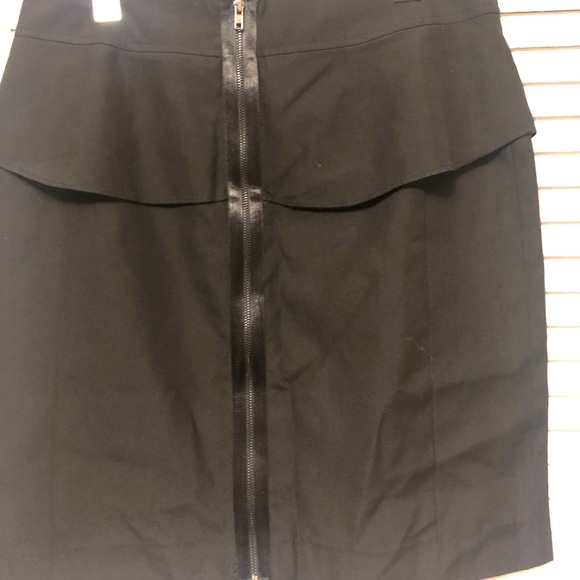 Olive and Oak black peplum skirt. - Picture 1 of 6